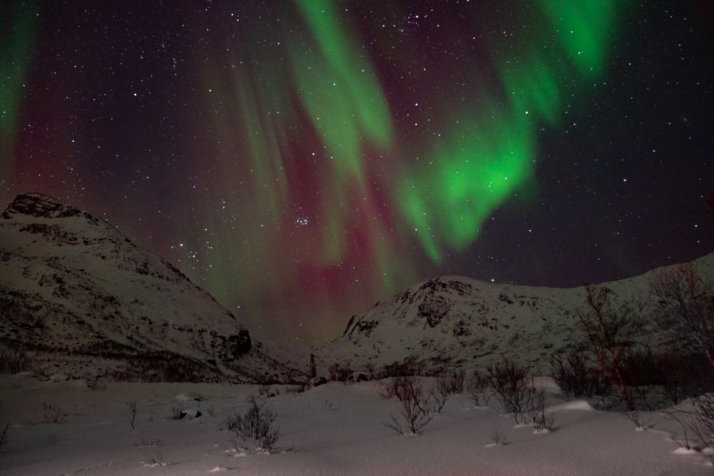 The Arctic Bucket List Journey fjell nordlys stjerner